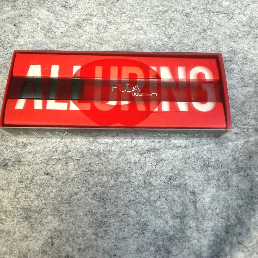 Huda Beauty Liquid Matte Lipstick Alluring Red Matte Finish 5ml New in Box